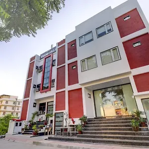 Hotel Anand **